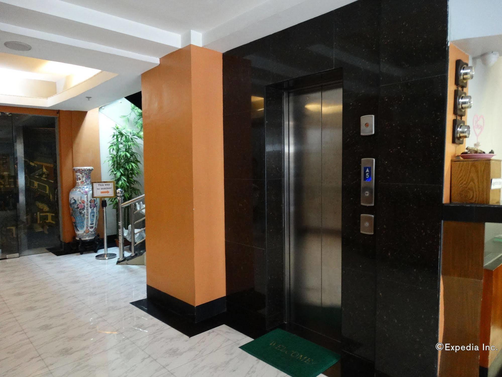 Silver Oaks Suites & Hotel Manila Ngoại thất bức ảnh