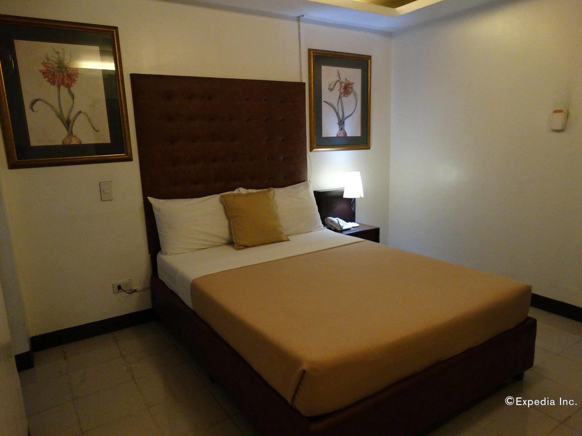 Silver Oaks Suites & Hotel Manila Ngoại thất bức ảnh