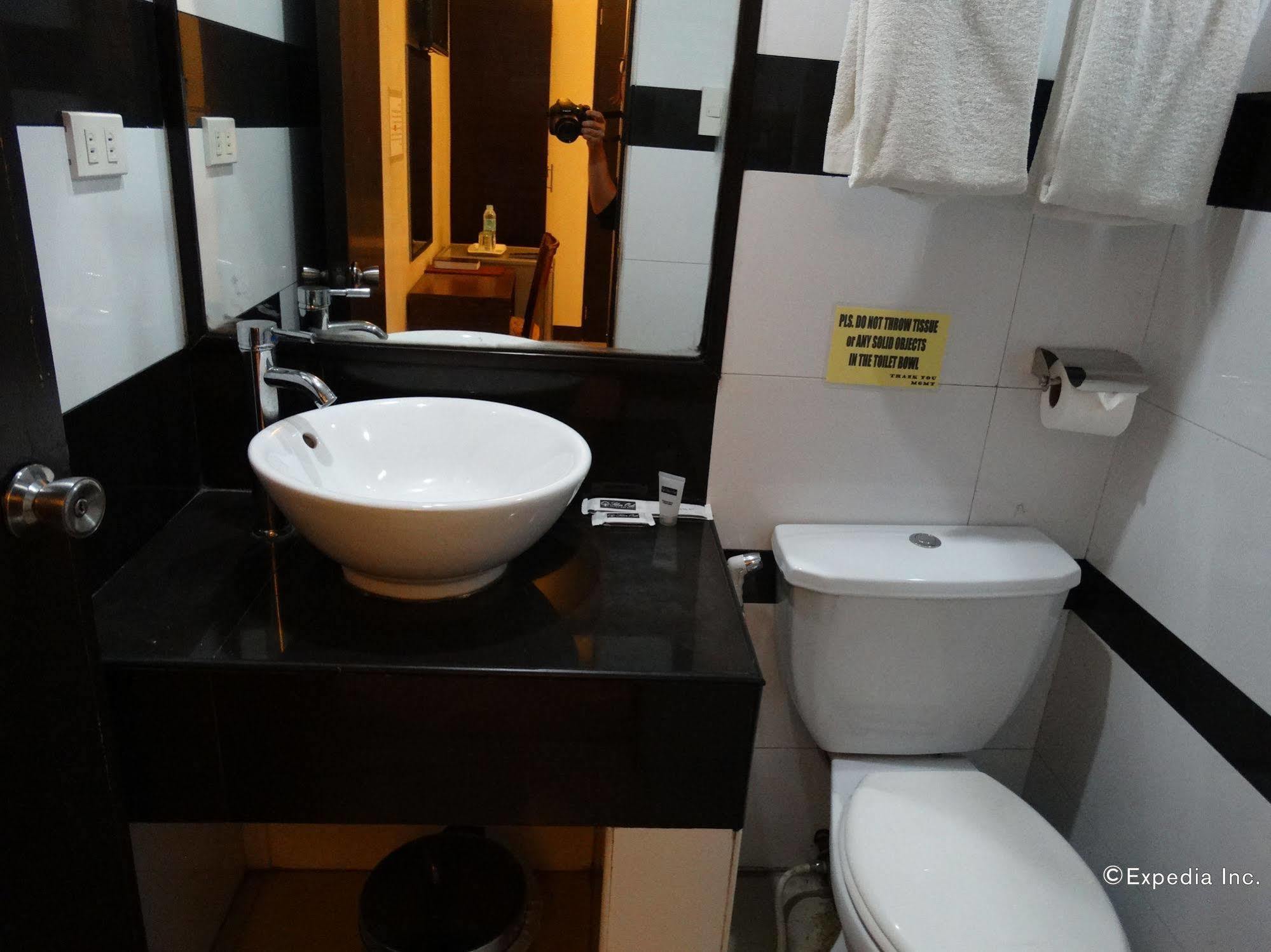 Silver Oaks Suites & Hotel Manila Ngoại thất bức ảnh