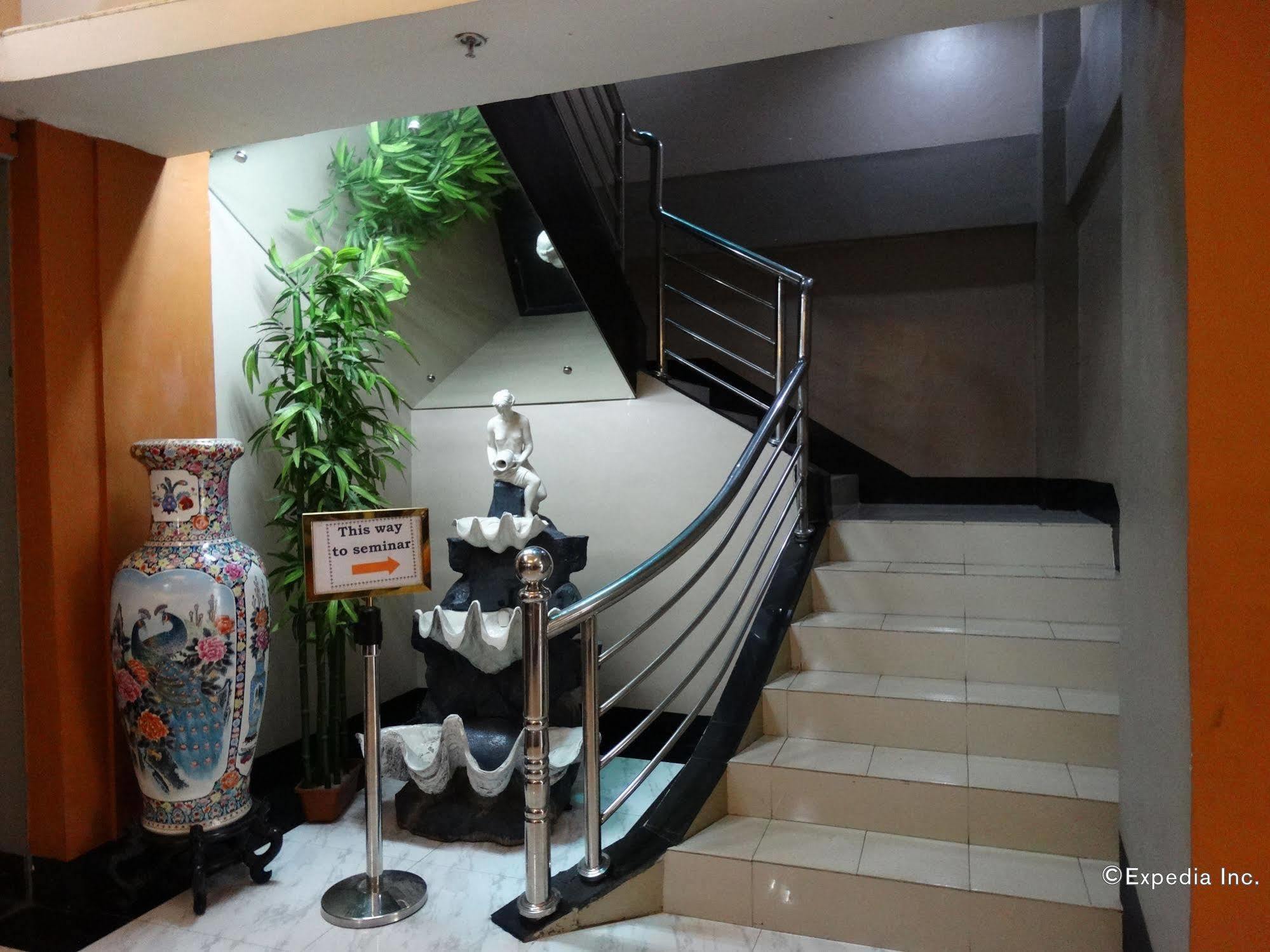 Silver Oaks Suites & Hotel Manila Ngoại thất bức ảnh