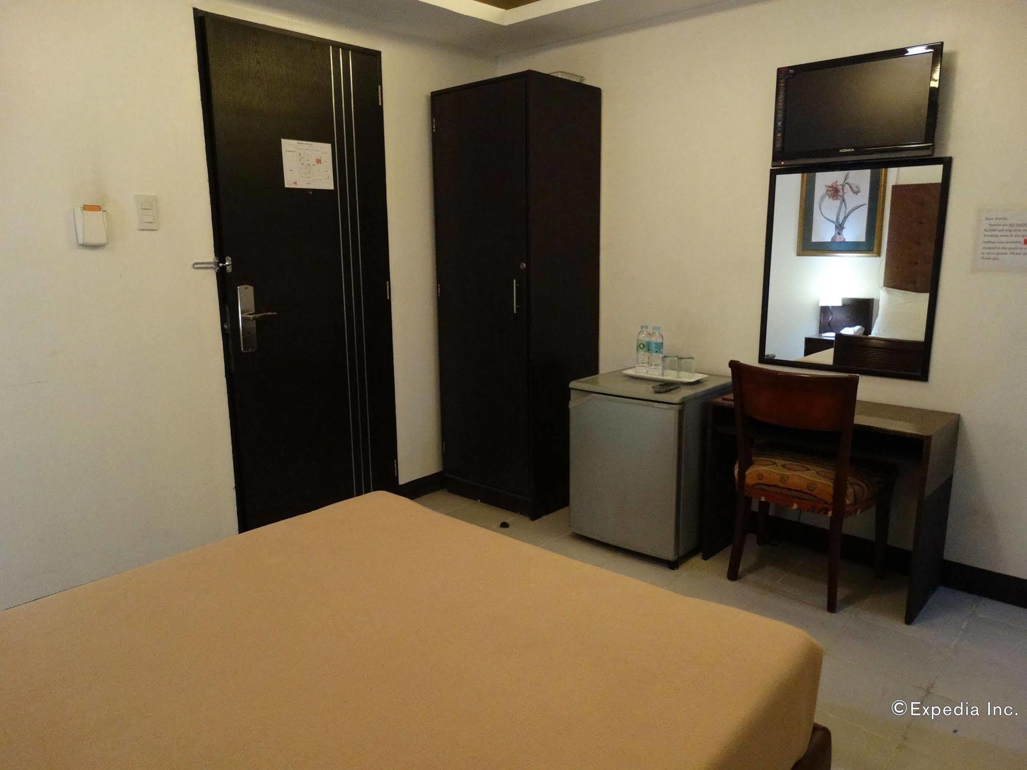 Silver Oaks Suites & Hotel Manila Ngoại thất bức ảnh